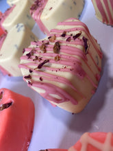 Load image into Gallery viewer, Sweetheart Box