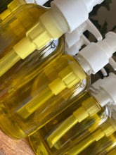 Load image into Gallery viewer, Cream &amp; Cash Body Oil