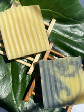 Load image into Gallery viewer, Wooden Soap Saver